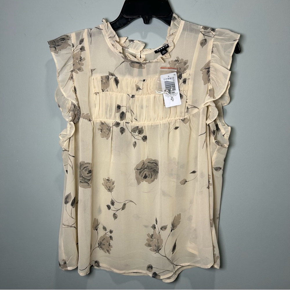 Torrid Chiffon Ruffle Smocked Top NWT Size M/L/10